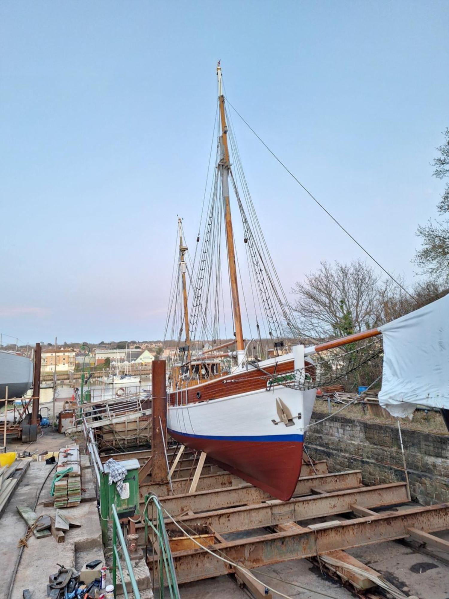 Historic Wooden Ship 'Ursula' Ист-Каус Экстерьер фото